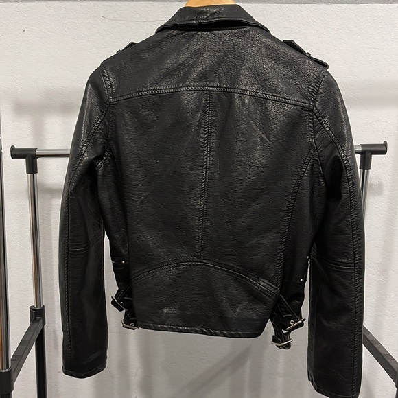 Blank NYC Faux Leather Moto Jacket Size Small 🖤 - Picture 3 of 7